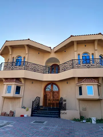 Villa for Sale in Al Tarfana, Sharjah An excellent opportunity to own a spacious family villa with a practical layout and generous living spaces.