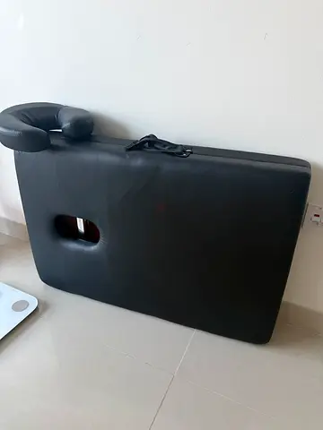 Massage bed