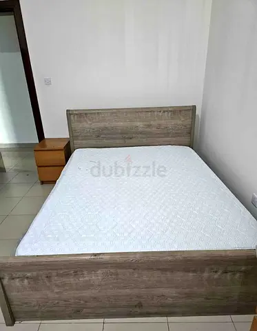 Queen size bed with mattress