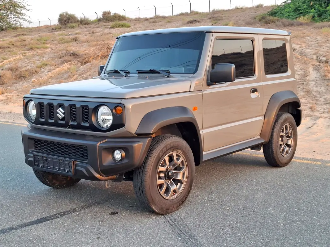 Suzuki Jimny 2024 — photo 1 of 12