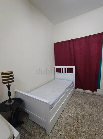bed space for ladies near dafza metro