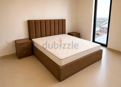 Brand new King size hydrolic storage bed frame with Mattress Available