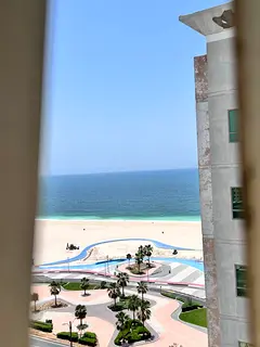 New building - First occupant - One month free - Free parking - Sea view - Prime location - American