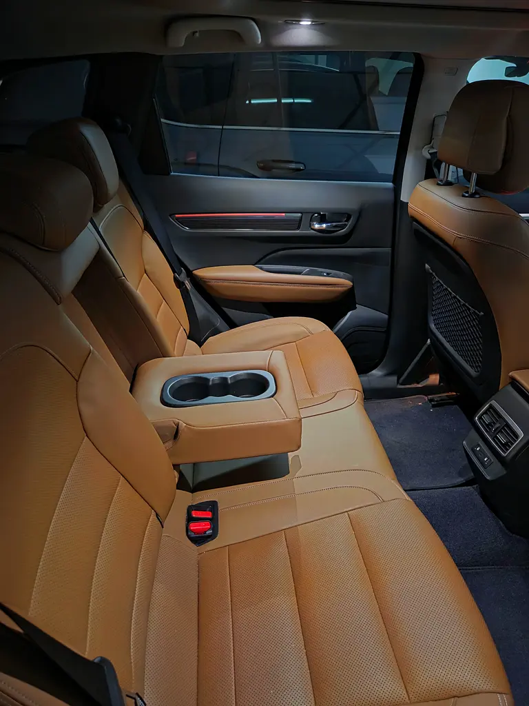 Renault Koleos 2023 — photo 1 of 5