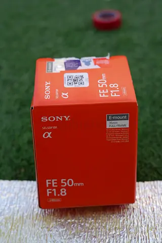 Sony FE 50mm 1.8 compact lens