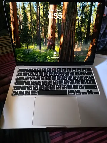 Macbook air, 16gb 256gb 13 inches m3 chip apple care warranty