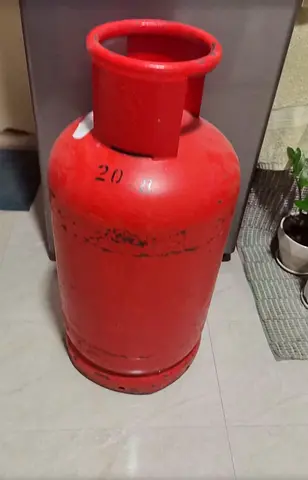 20kg Red Gas Cylinder with full gas - Used, Good Condition