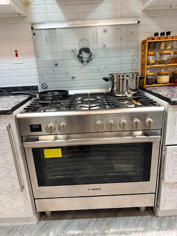 Bosch Free Standing Gas Cooker with Oven