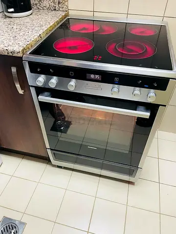 Siemens 4 burner cooker electric ceramic 60cm