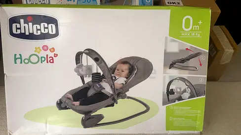 Chicco Hoopla Baby Bouncer / Rocker - Gray, New in Box