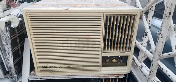 Ac O general 1.5 ton window almost new for sale