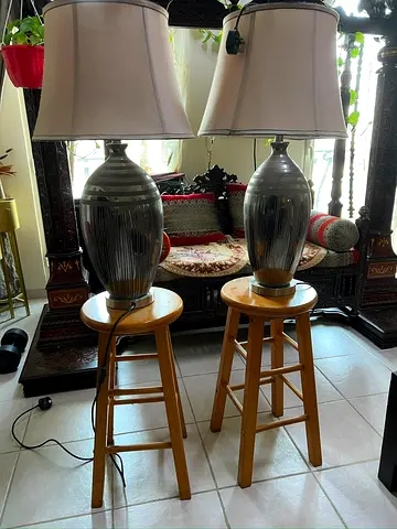 Classic Decorative Light Lamps – Elegant Design – Good Condition
