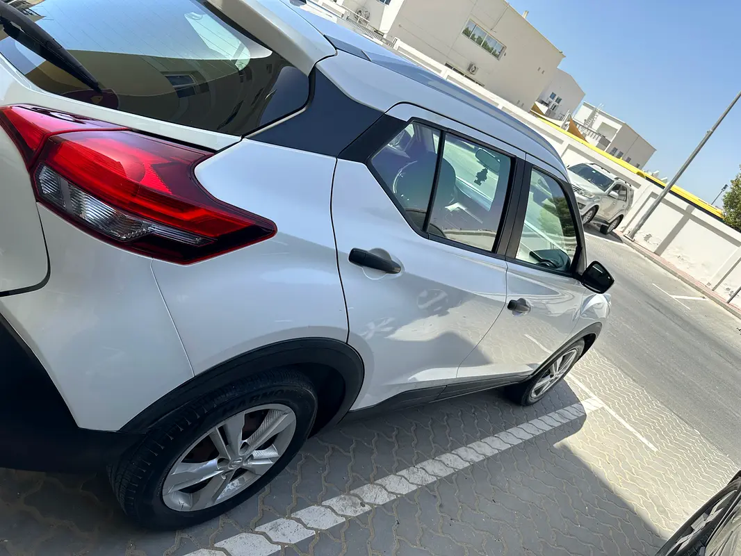 Nissan Kicks 2018 — photo 1 of 7