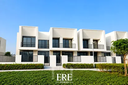 Single Row | 3BR | Near Pool & Park | Maha