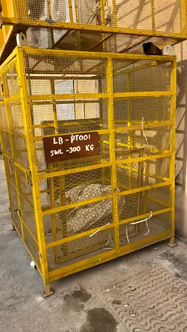 Pigeon cage