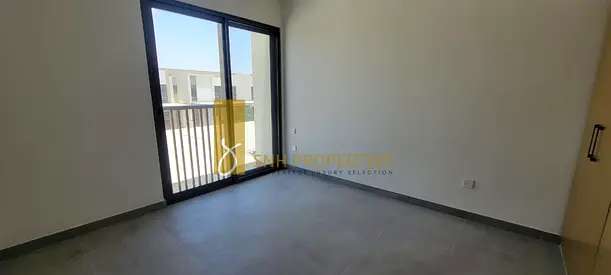 BIGGER LAYOUT | PRIVATE GARDEN | READY TO MOVE
