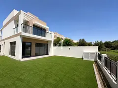 Single Row | Corner | Spacious | Big Garden
