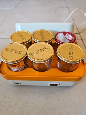 Yogurt maker