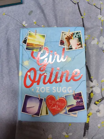 Girl Online by Zoe Sugg