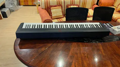 88-Key Digital Piano Keyboard - Excellent Working Condition