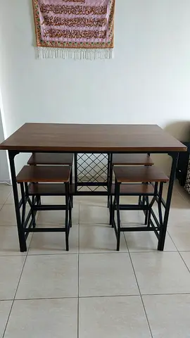 Dining table for sale