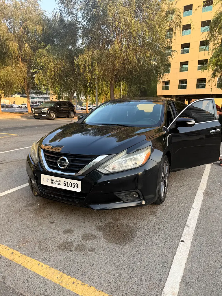 Nissan Altima 2017 — photo 1 of 6