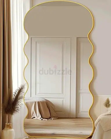 Brand new Full-Length Decorative Wavy Gold Frame Mirror
