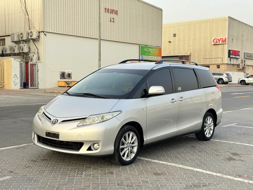 Toyota Previa 2018 — photo 1 of 15