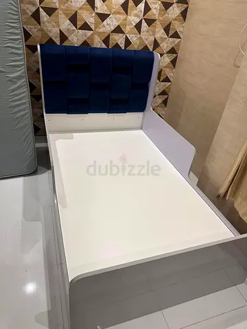 Single bed frame with upholstered headboard - white and navy