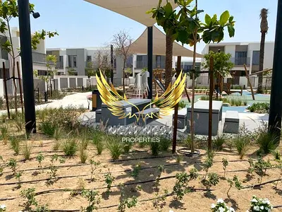 READY TO MOVE\BRIGHT TOWNHOUSE\CALL NOW FOR BOOKING