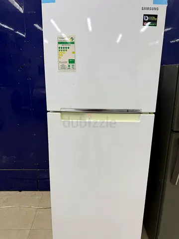 Samsung Top-Freezer Refrigerator - White, Good Condition