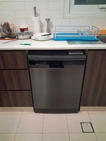 Siemens IQ300 Latest Model 3 Rack WiFi connect Dishwasher For sale Same Like New