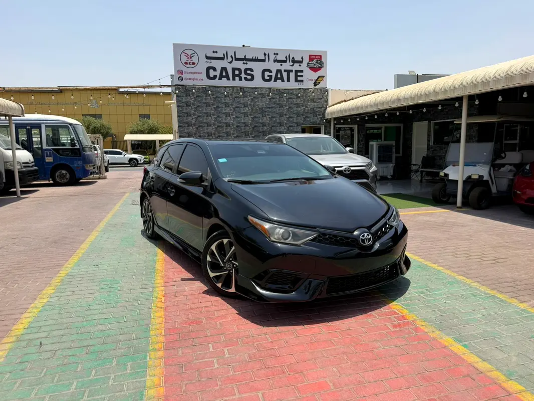 Toyota Corolla 2018 — photo 1 of 14