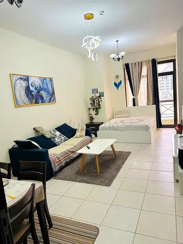 Master bedroom available for rent in Al Barsha