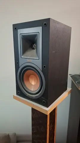 Klipsch R28F Tower, R15M Bookshelf and R25C Center channel speaker set- Bi-Amp Capable with gold con