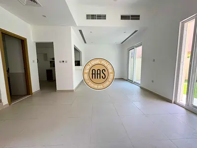 Affordable Price ! 3-BR Townhouse Villa For Rent in Amaranta B