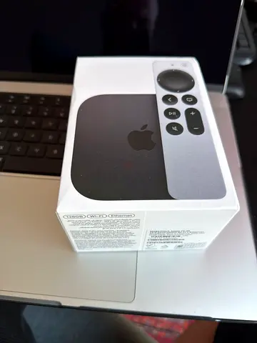 Apple TV 4K 128gb Ethernet and with Siri Remote
