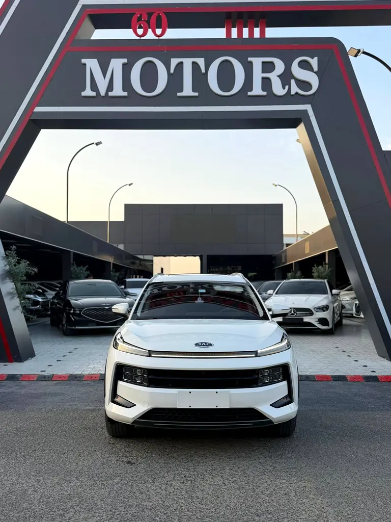 JAC J6 2024 — photo 1 of 14