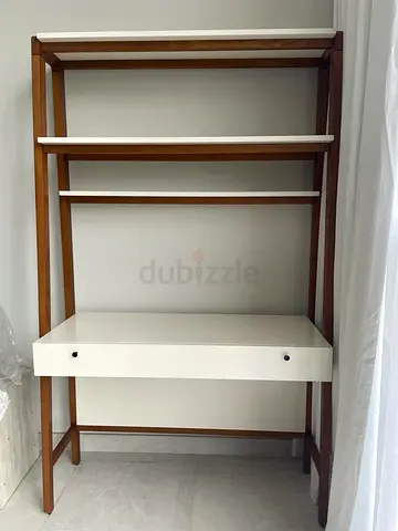 Desk table