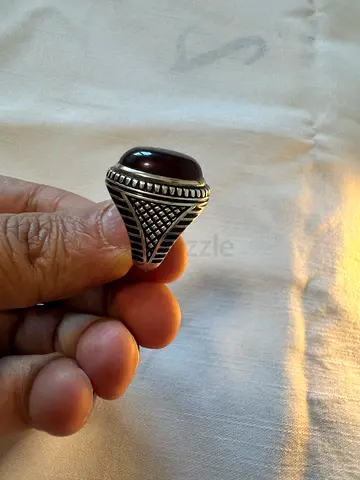 Red Oval Yamani Agate/Aqeeq Silver Mens Ring
