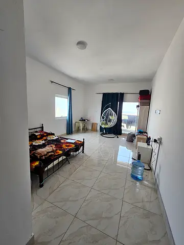 Studio for rent sharing 1 person