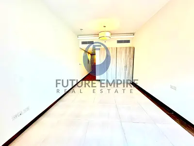 Spacious Studio / Ready to move / Prime Location