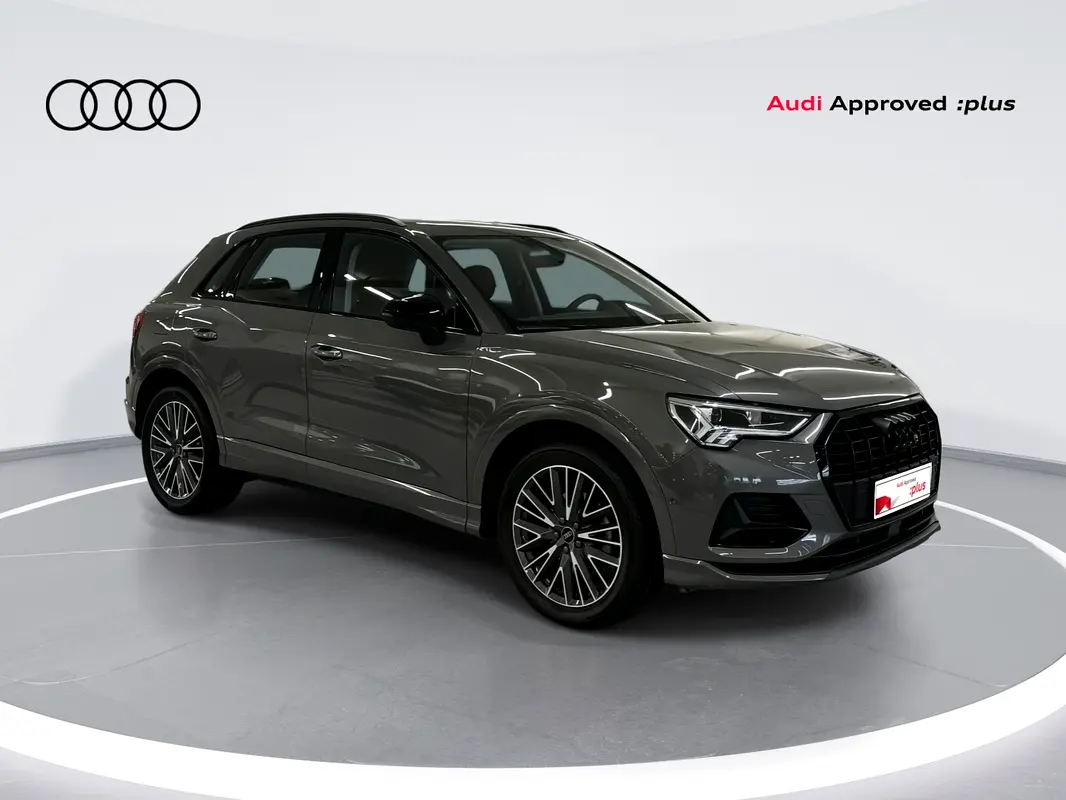 Audi Q3 2025 — photo 1 of 15