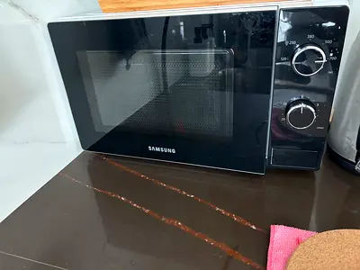 Samsung Compact Microwave Oven - Good Working Condition