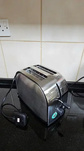 Stainless Steel 2-Slice Toaster - Good Working Condition