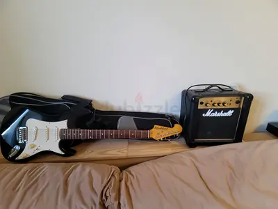 Fender-style washlurn Electric Guitar with Marshall Practice Amp and Soft Case