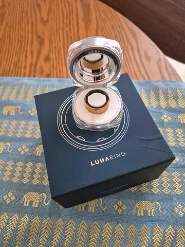 Luna Ring like new to track your fitness levels