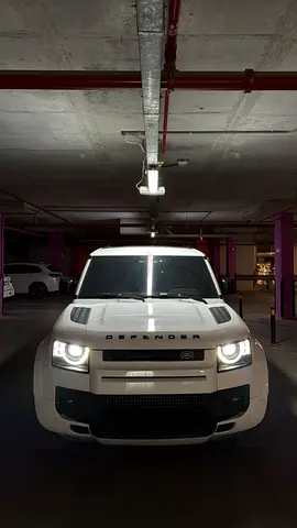 2023 Land Rover Defender 110 SE P400 | GCC Specs | Pristine Condition