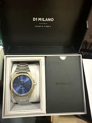 D1 Milano mens stainless steel watch with blue dial - like new in box