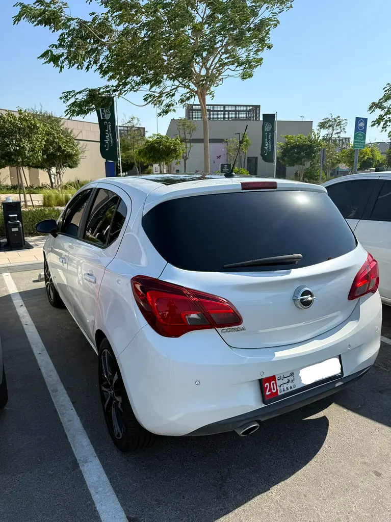 Opel Corsa 2017 — photo 1 of 7